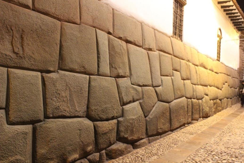 Wall of the Palace of Inca Roca, Hatunrumiyoc Street