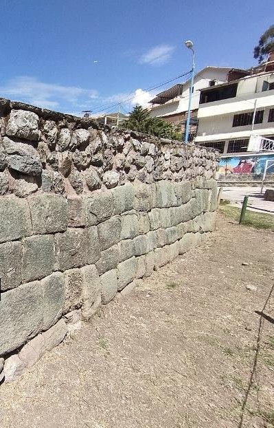 Wall of the Huaca Sapantiana